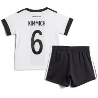 Tyskland Joshua Kimmich #6 Replika babykläder Hemmaställ Barn VM 2022 Kortärmad (+ korta byxor)